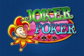rm97 APP ထည့်သွင်းပြီး Slots နှင့် Live Casino ကစားနေသောမိုဘိုင်းမြင်ကွင်း